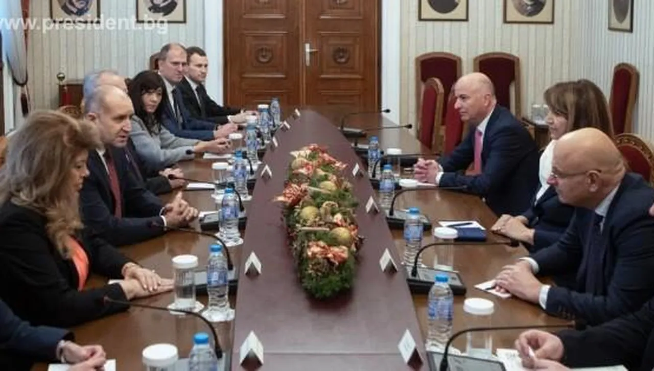 Според Румен Радев отговорността на банките нараства в условия на