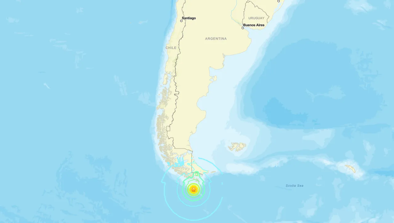 Мощен трус с магнитуд 7,5 разтърси океана край Чили, очакват цунами