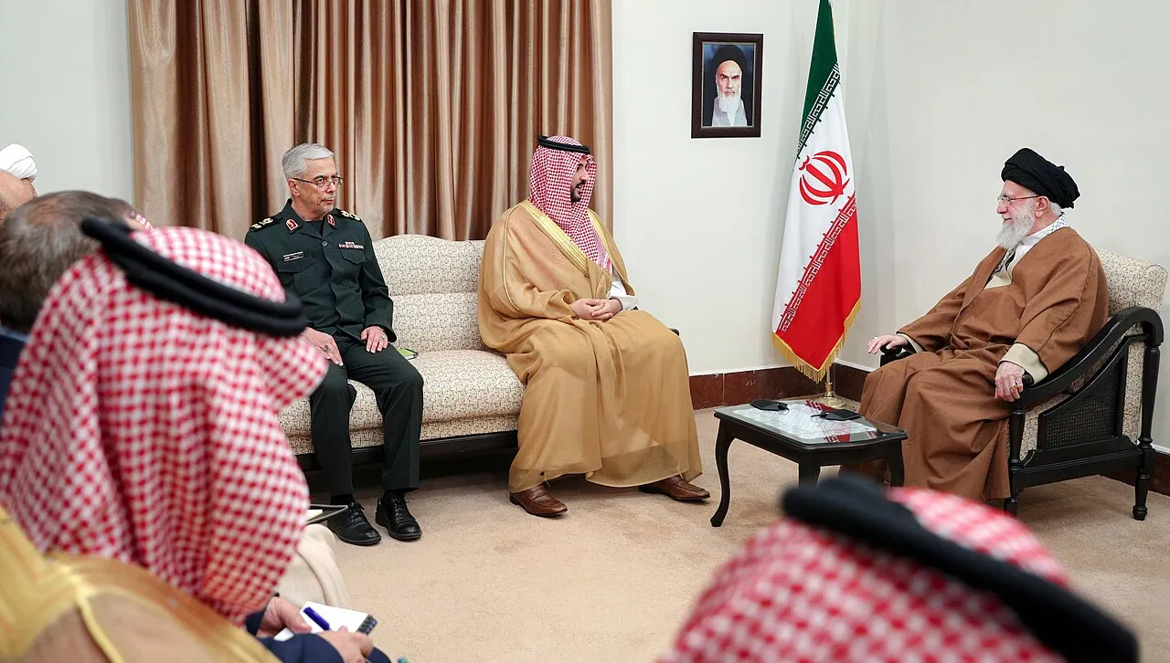 Принц Халид наскоро се срещна с върховния лидер на Иран