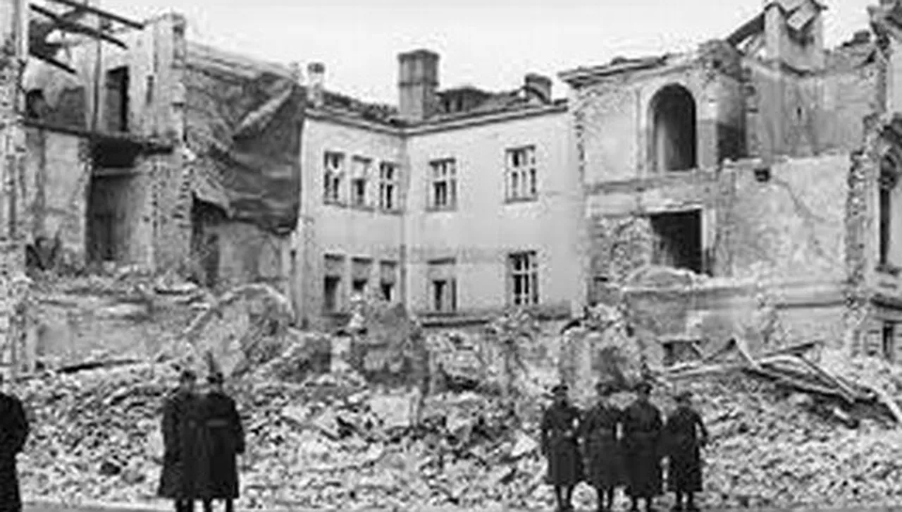 Ад над София: Преди 82 години масирана бомбардировка превръща столицата в руини