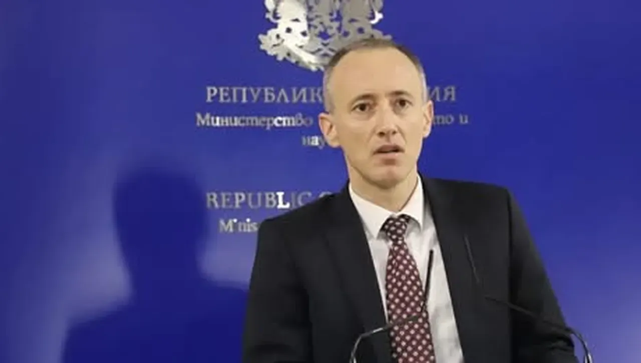 Обсъждат основното образование да завършва не след 7-ми, а след 9-ти клас