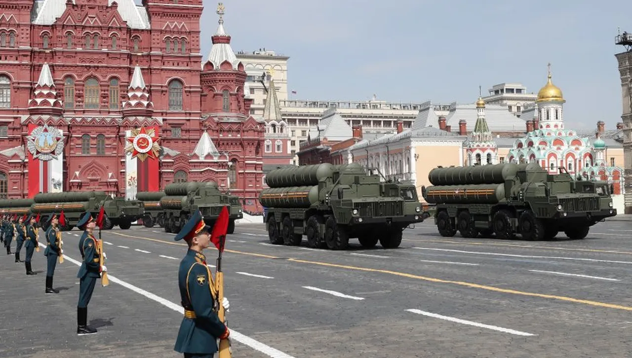 Военен експерт каза къде е най-добре ВСУ да ударят преди парада в Москва