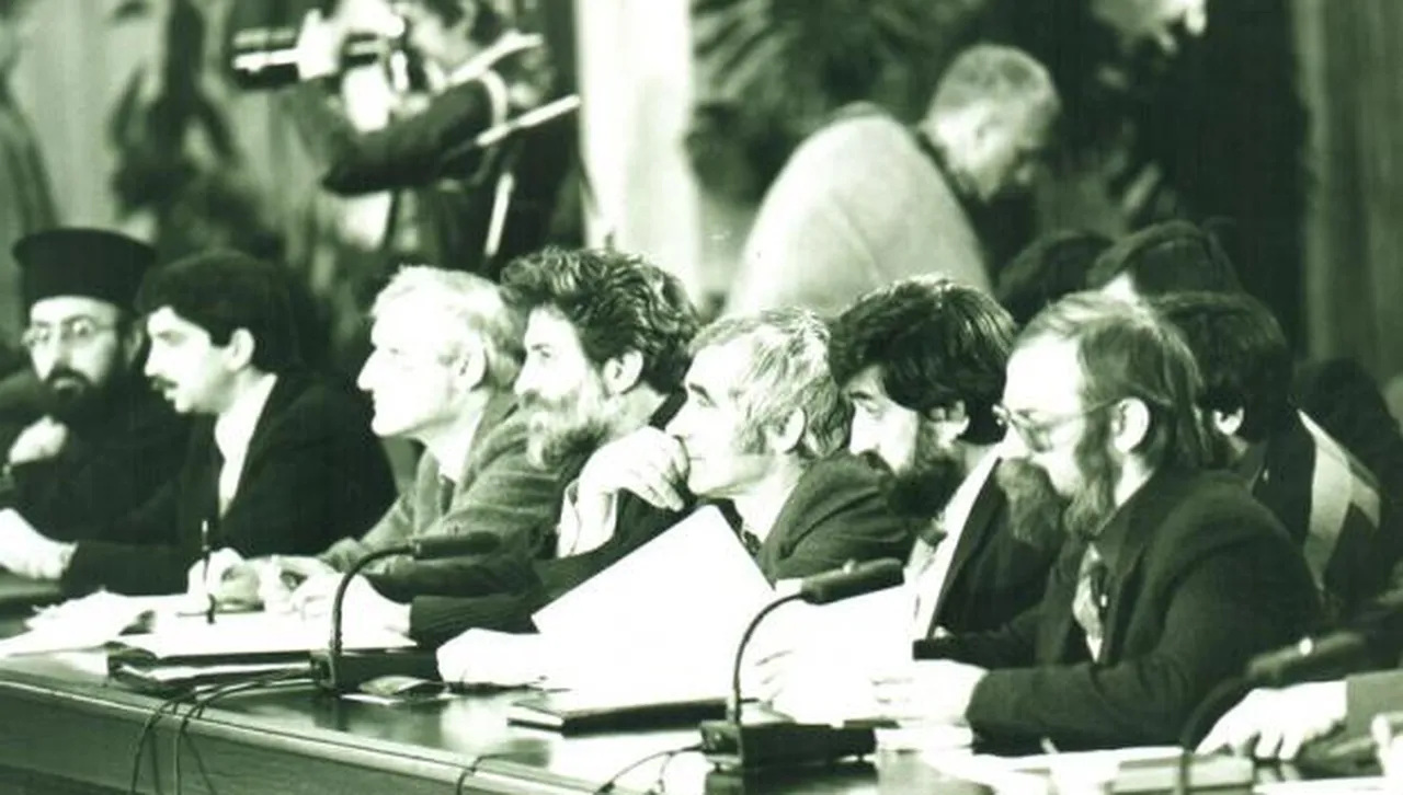 35 години от първата измама на демокрацията - Националната кръгла маса