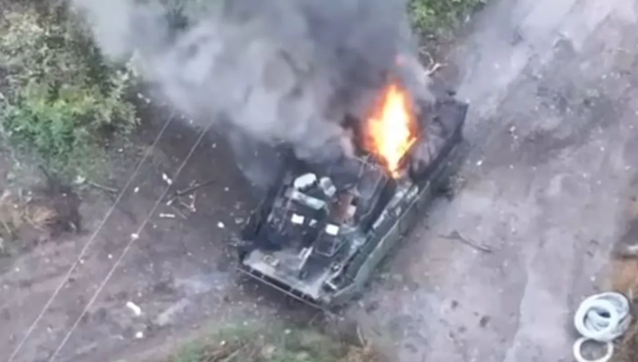 Руснаците атакуваха с танкове при Добропиле, "Азов" ги превърна в скрап