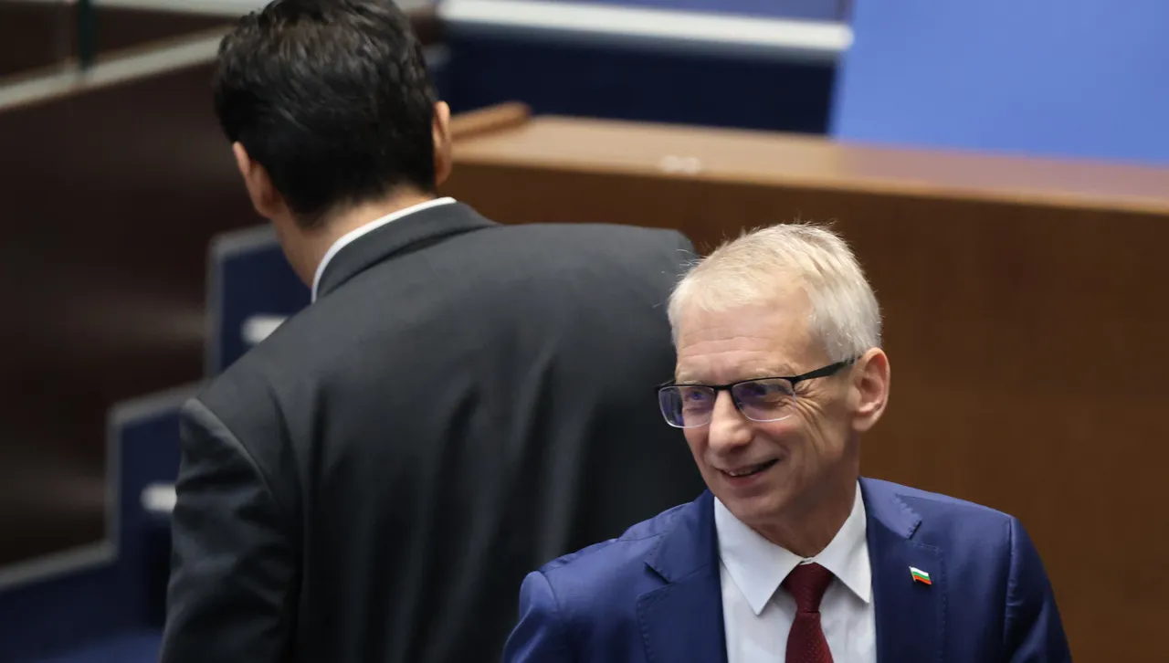 Николай Денков: Борисов всячески се опитва да замаже проблемите 