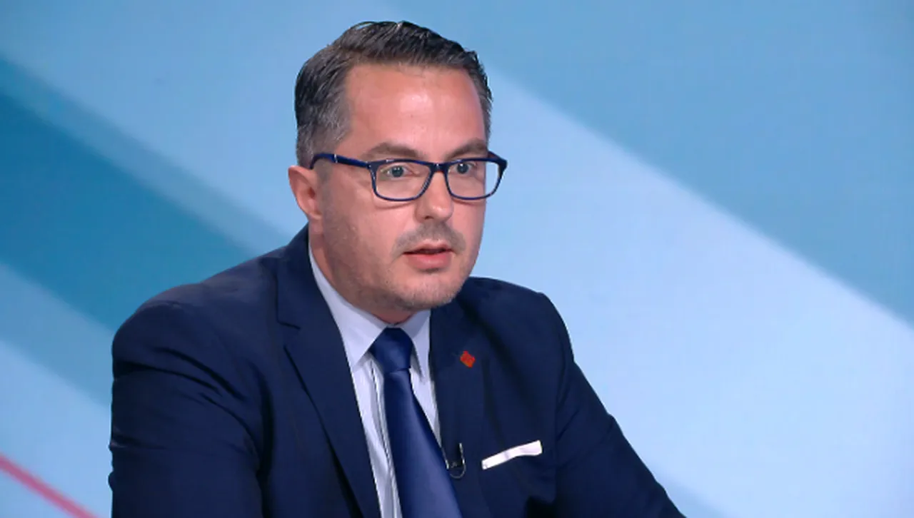 "Възраждане" покани "Величие" и МЕЧ за вота на недоверие: "Величие" постави условие..