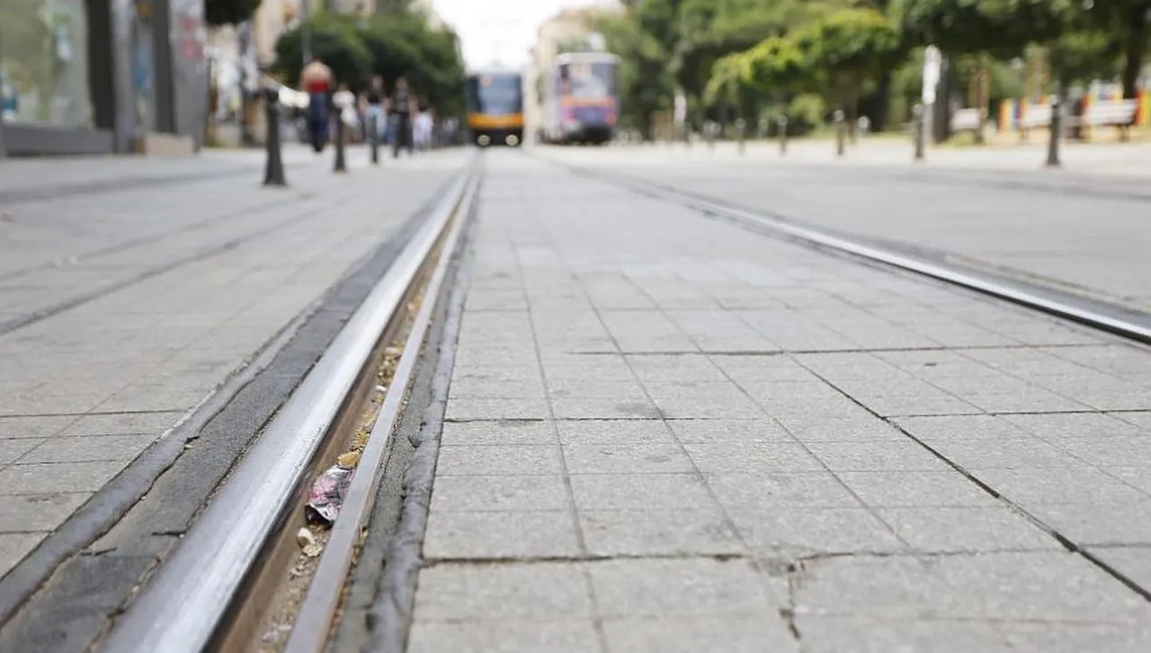 Ремонти спират трамваи в София: промени по линии 10, 12, 15 и 18