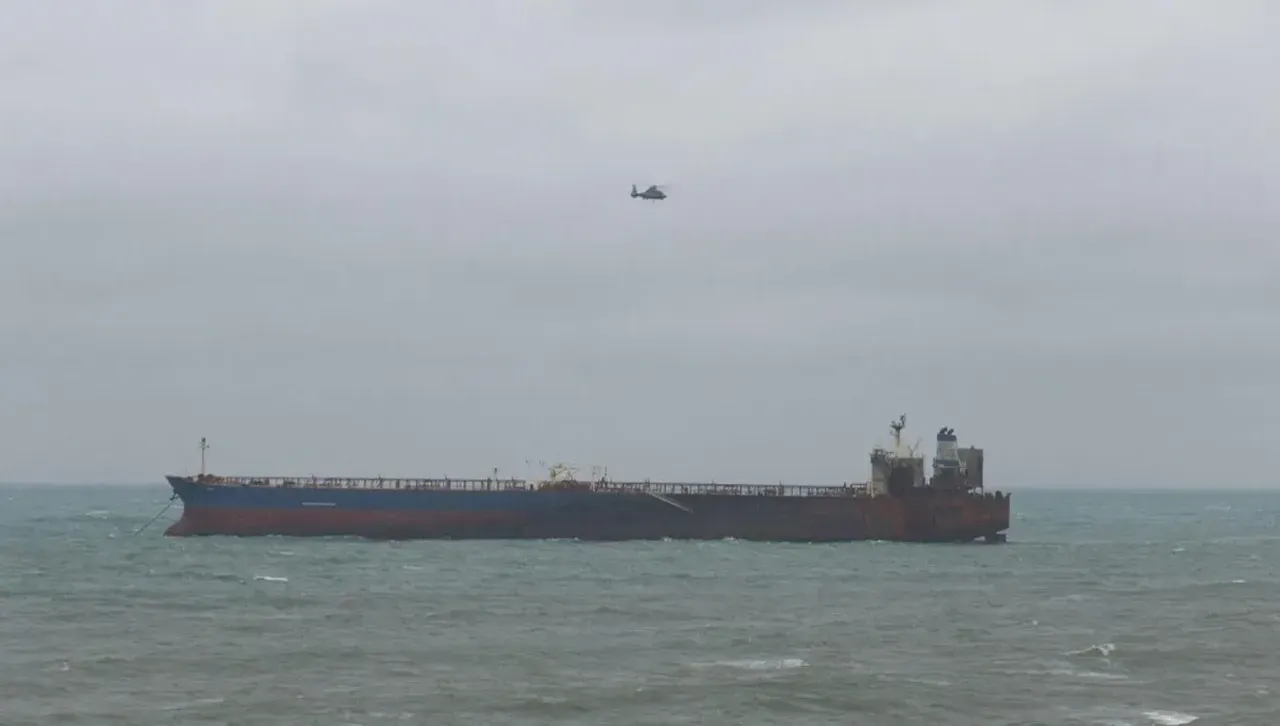 Танкерът "Кайрос" остава в Бургаския залив, на безопасно място