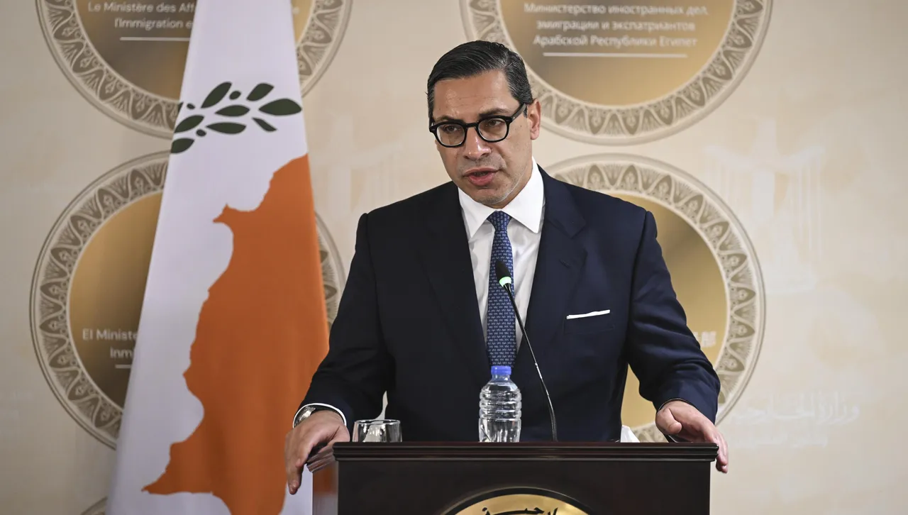 6 държави изграждат защитен периметър около Кипър - конфликтът вече не е чисто регионален.