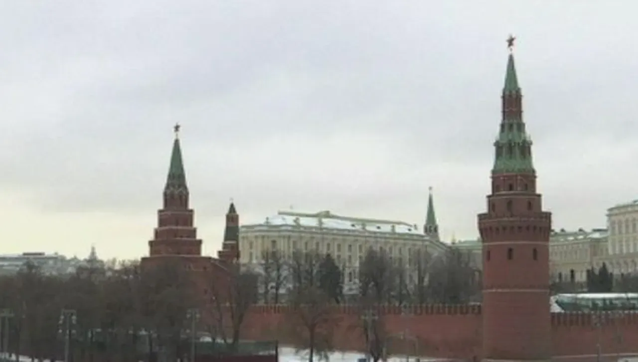 Притисната от инфлацията, Централната банка на Русия смъкна лихвата 