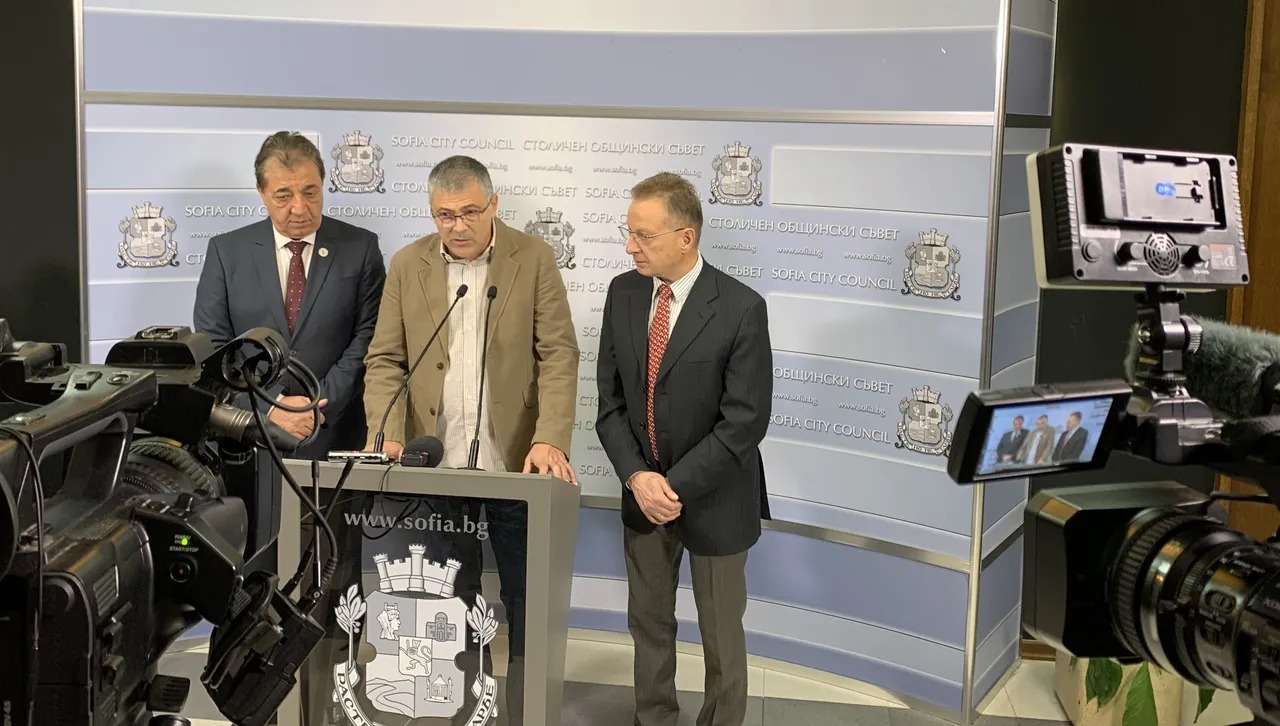 „Синя България“ предложи решение за изход от "финансовия колапс" на „Топлофикация София“ 