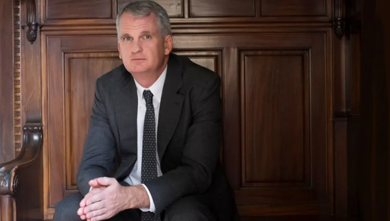 Проф. Снайдър за Путин и Тръмп: Шокиращо е - двама усмихнати мъже в костюми при толкова военни престъпления