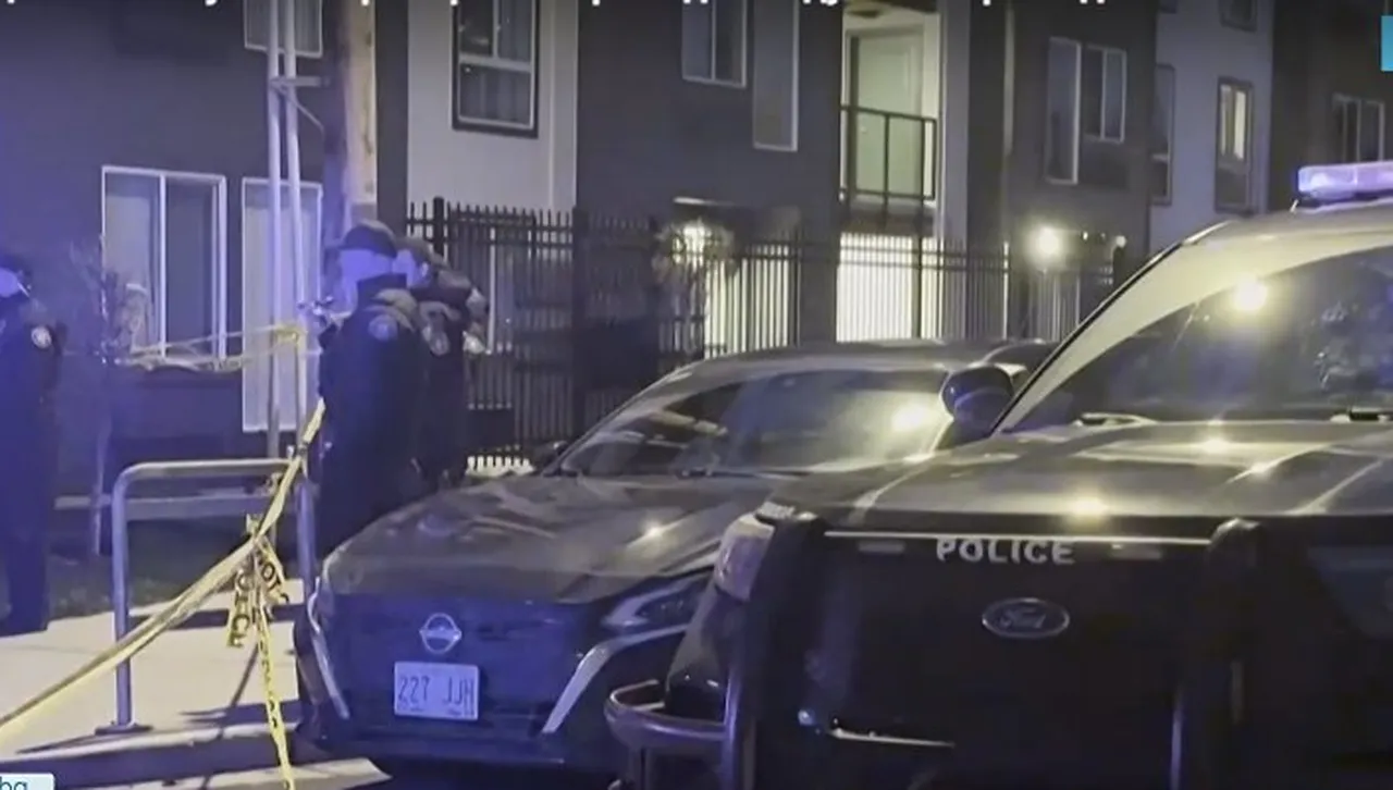 Само преди ден федерален служител застреля жена в Минеаполис а