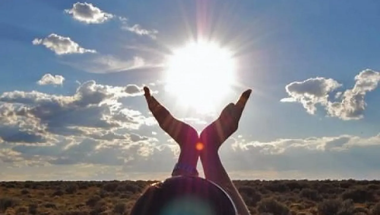 Слънчево и горещо време със слаб вятър