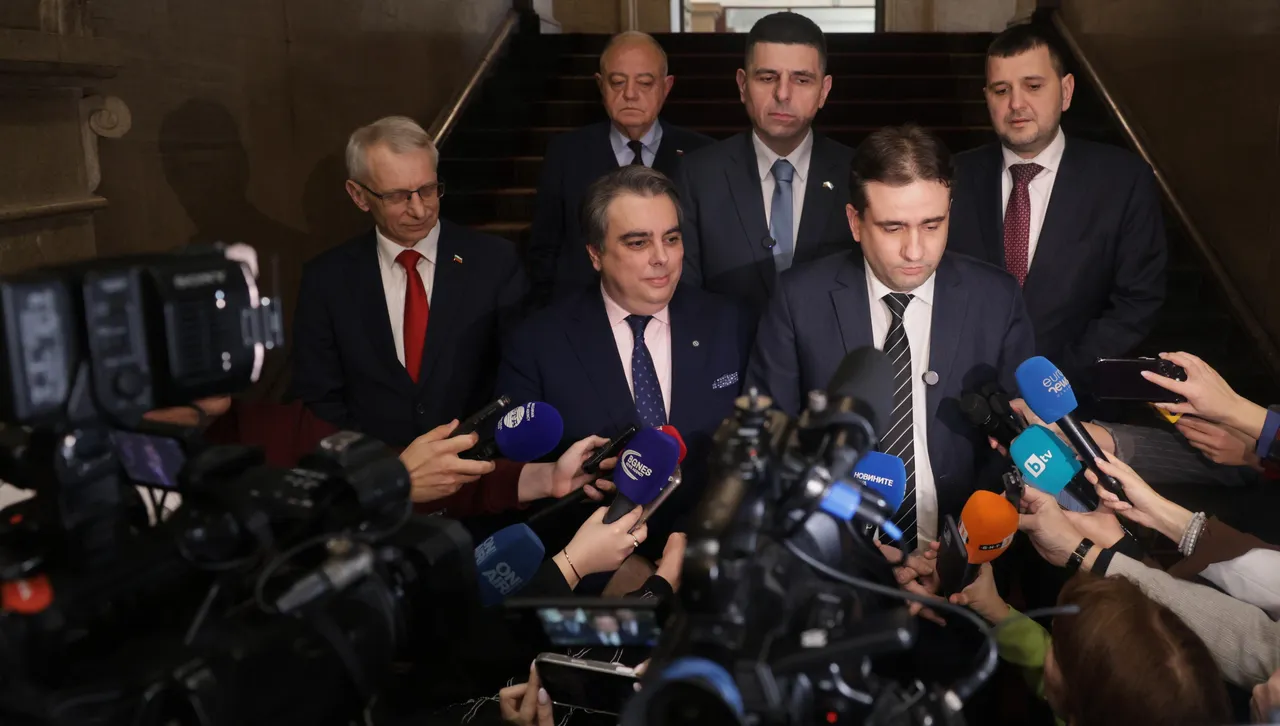 Коалицията ПП-ДБ обяви водачите на листите си за вота на 19 април