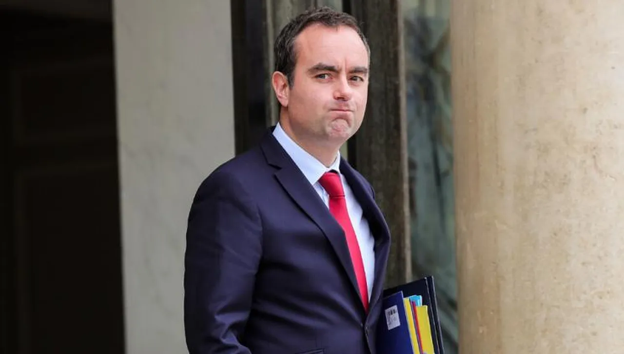  Новият френски министър-председател Себастиен Лекорню  обеща дълбока промяна 