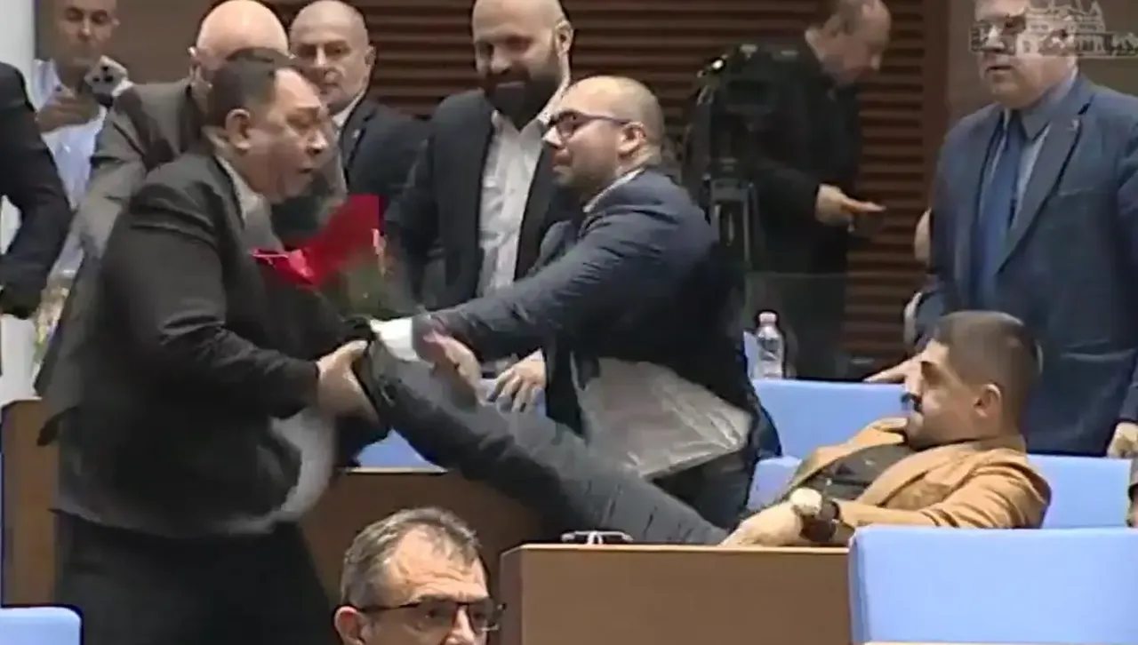 Редовното заседание на Народното събрания бе прекъснато след създаденото напрежение