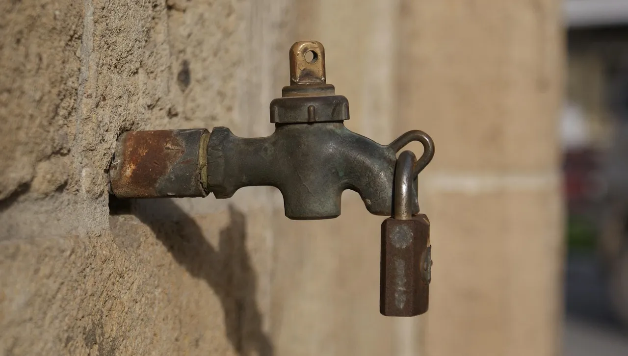 Bloomberg: България страда без питейна вода 