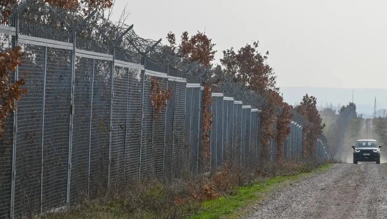 "Дейли мейл": Оградата на границата е, за да пази България