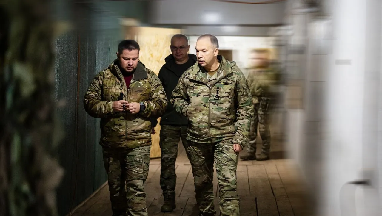 Главнокомандващият ген. Сирски отиде при защитниците на Покровск