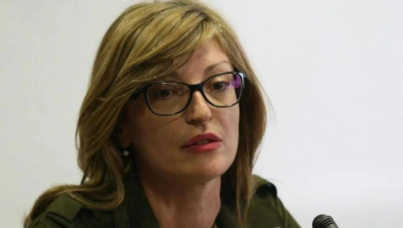 Еврокомисар Захариева: Ролята на президента е да обединява, а не да всява разединение