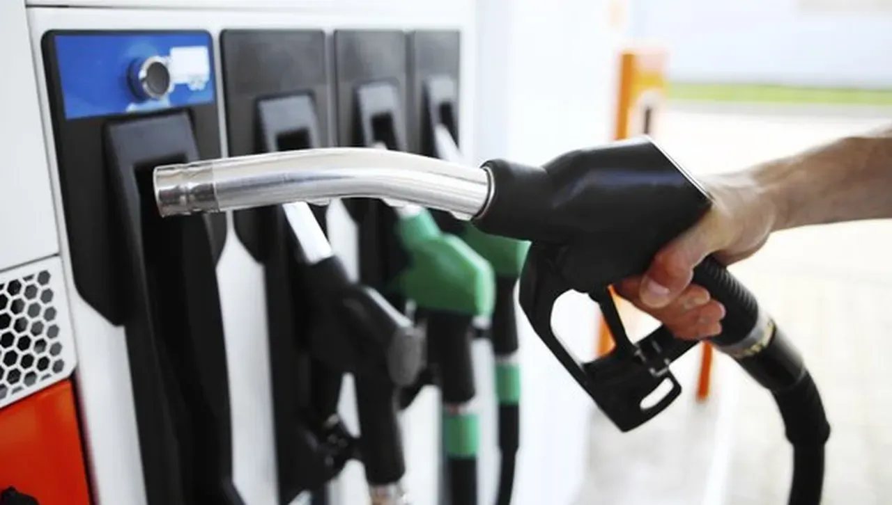 Украинските удари са повредили 17% от капацитета за рафиниране на петрол в Русия