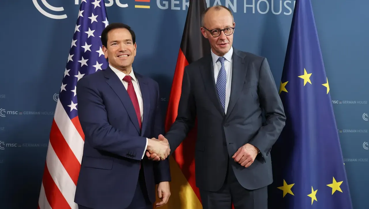 Според информацията от американския Държавен департамент Рубио е приветствал и