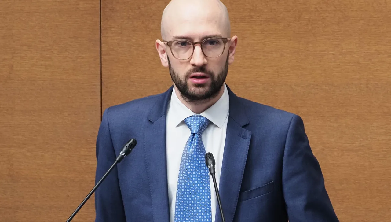 Министър Клисурски за горивата: Цените на колонките вероятно ще нараснат между 20% и 25%  