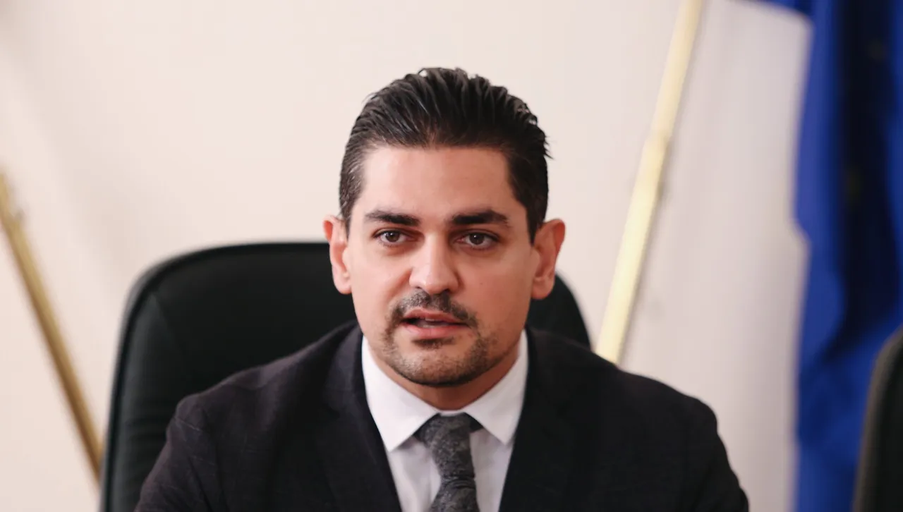 Партия МЕЧ кани ПП-ДБ, „Възраждане“, „Величие“ и АПС за общ вот на недоверие