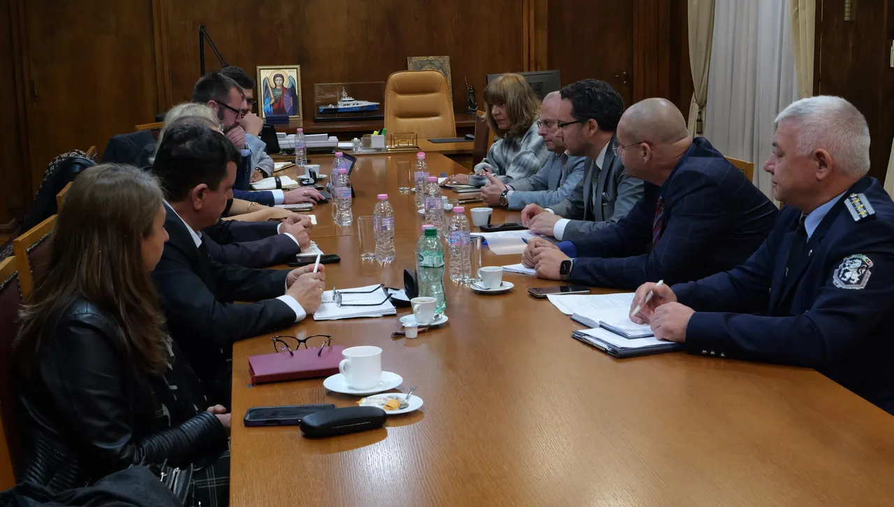 Ще искаме помощ от фонда на ЕС "Солидарност" за Бургас, Царево и Елените