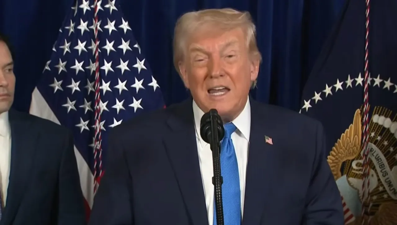 В същото време обеща да направи народа на Венецуела богат