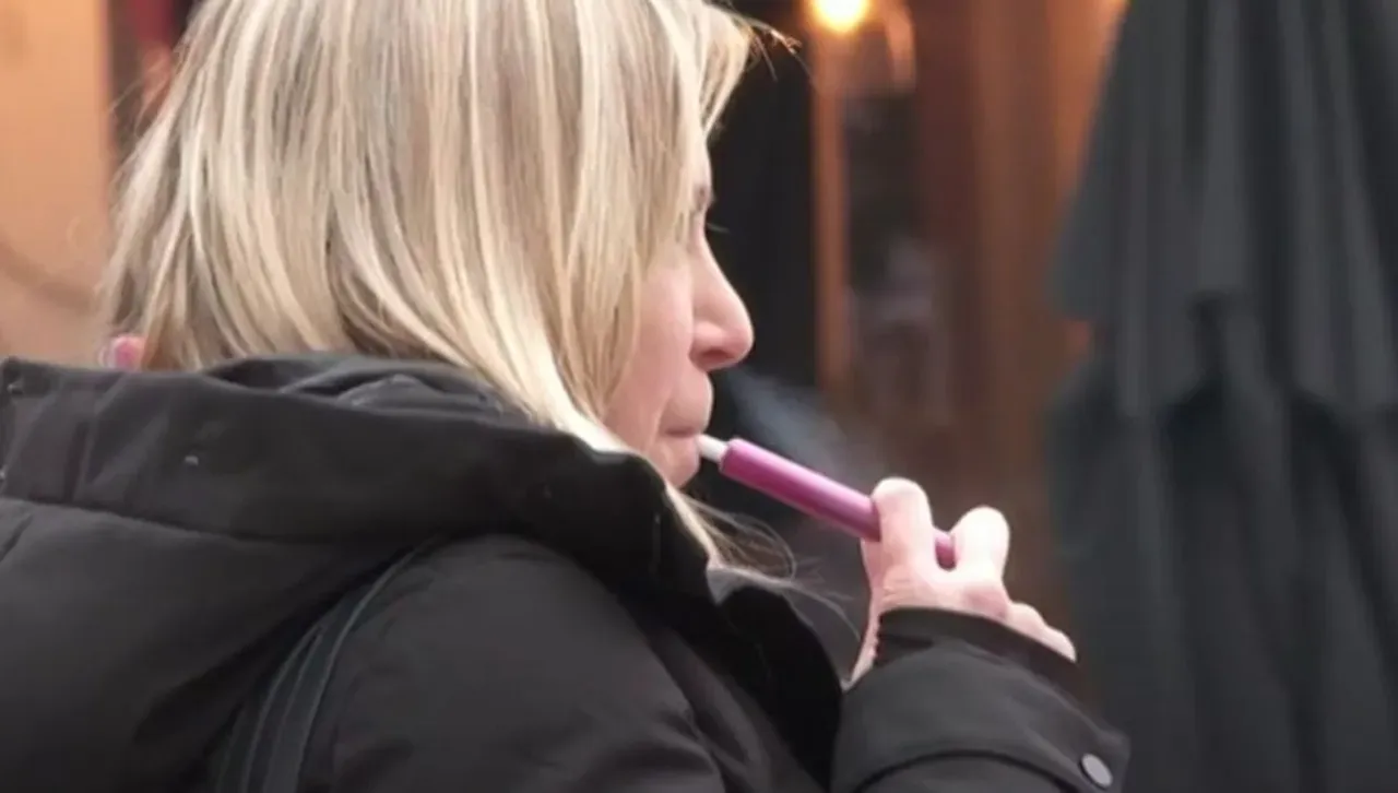 В популярни вейпове са открити тежки метали, причиняващи рак - във високи концентрации