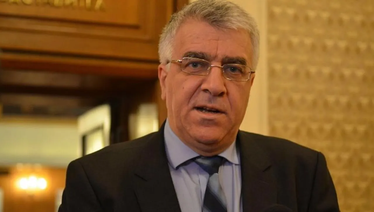 Заради еврото човекът, който фалира банки по времето на Виденов, напуска БСП