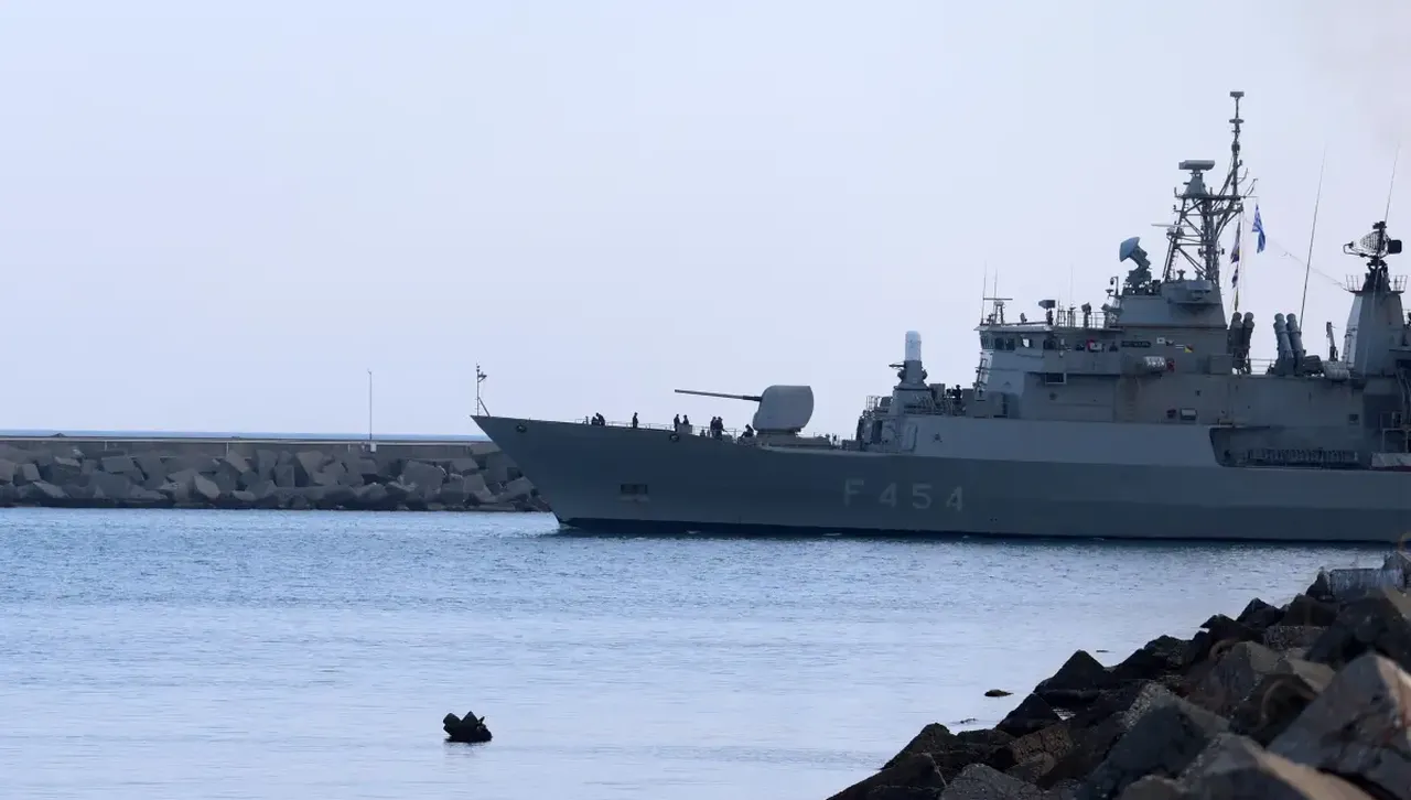 WSJ: Разширяващата се война поражда опасения за продължително затваряне на Ормузкия проток 