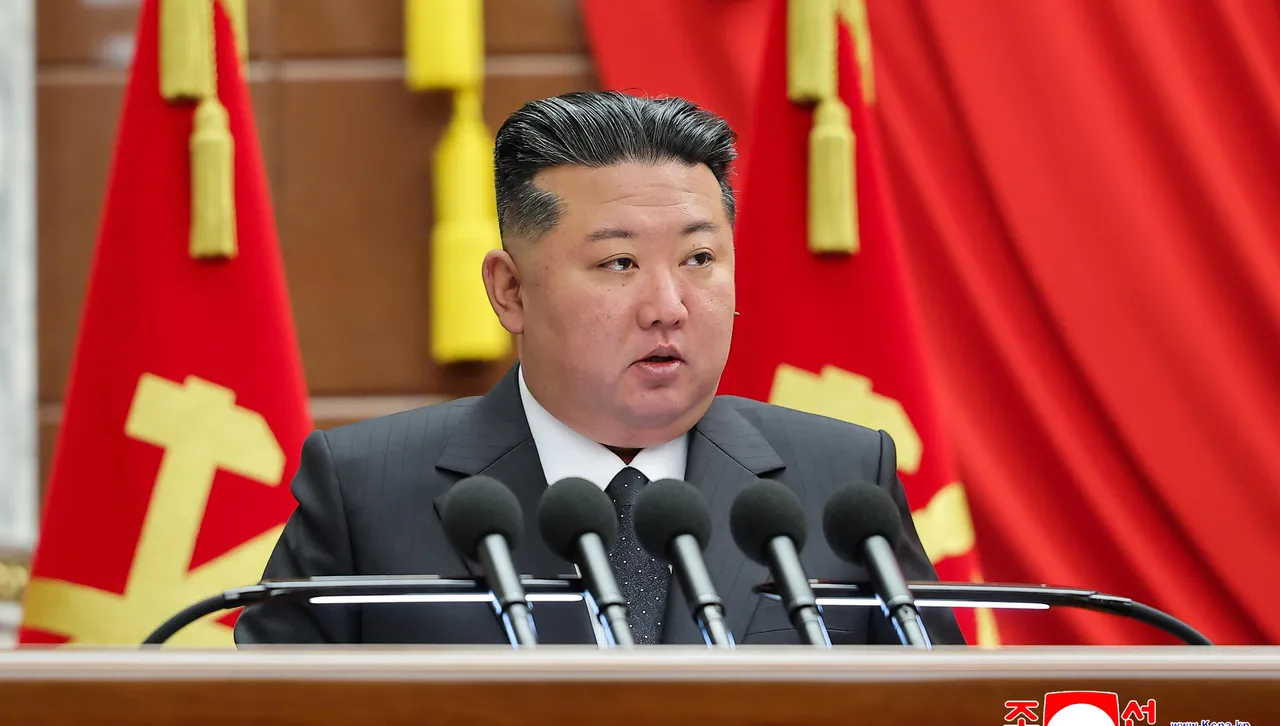 Ким посети завод за ракети с многоцелеви огънСевернокорейският лидер Ким