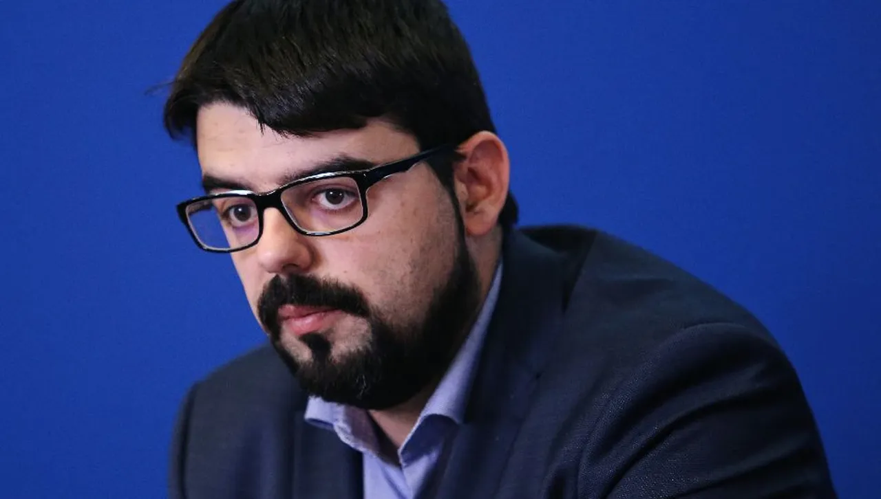 Мартин Владимиров: Трябва да се назначи особен управител в „Лукойл Нефтохим Бургас“ - за сигурността на доставките