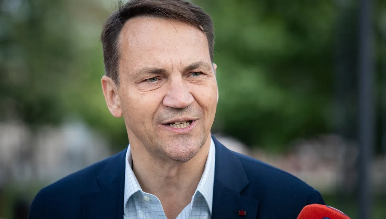 Полският външен министър разкри коварен руски сценарий за войната в Украйна