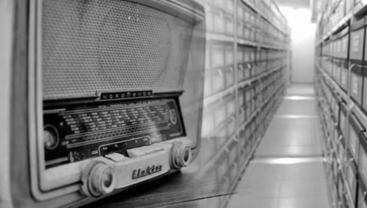 Българите тайно слушат чужди радиостанции, за да знаят истината за случващото се по света