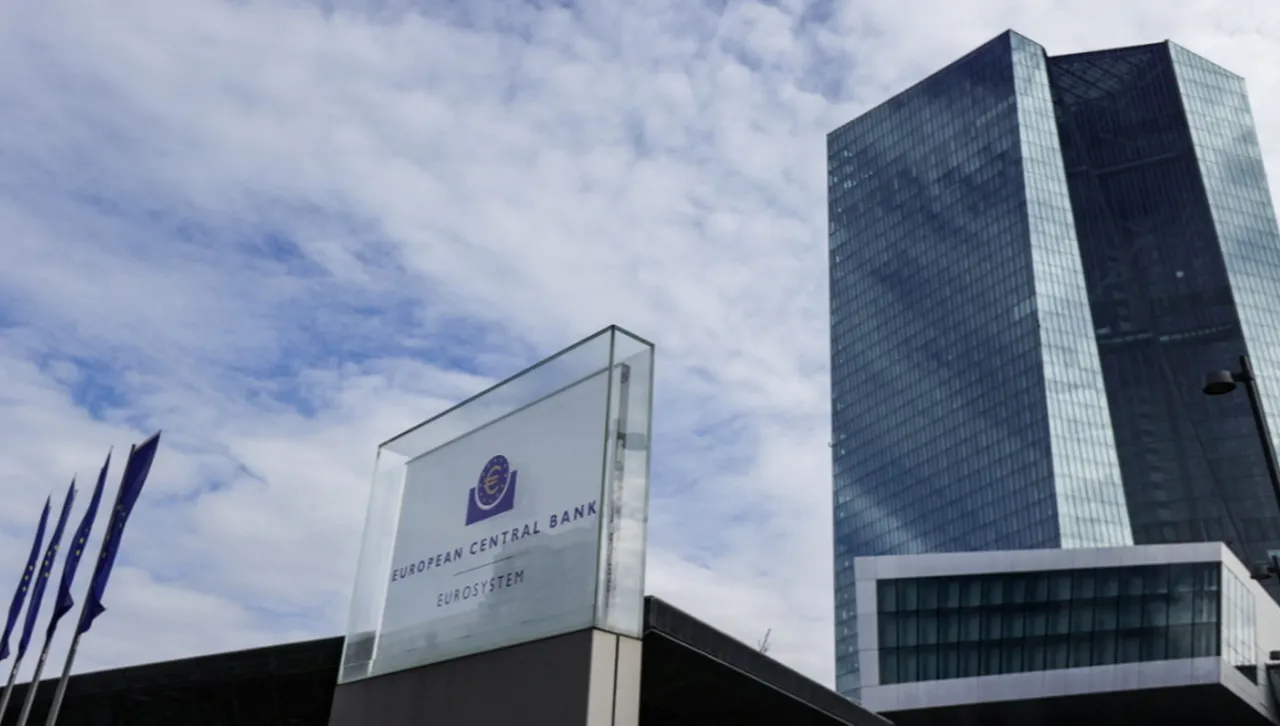 Стармър се надява да стабилизира положението в британското посолство във