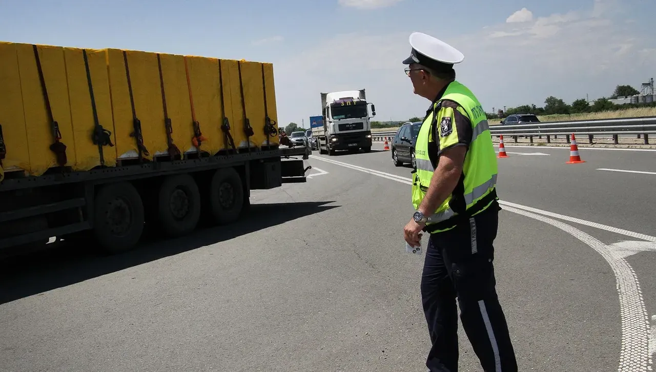 Сетиха се! Спират за 5 часа ТИР-овете по АМ "Тракия" в посока София