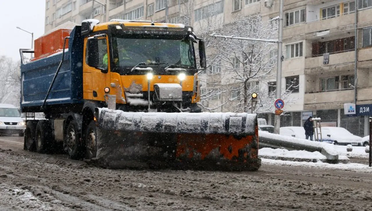 Първите дейности започнаха в 5 30 часа на територията на