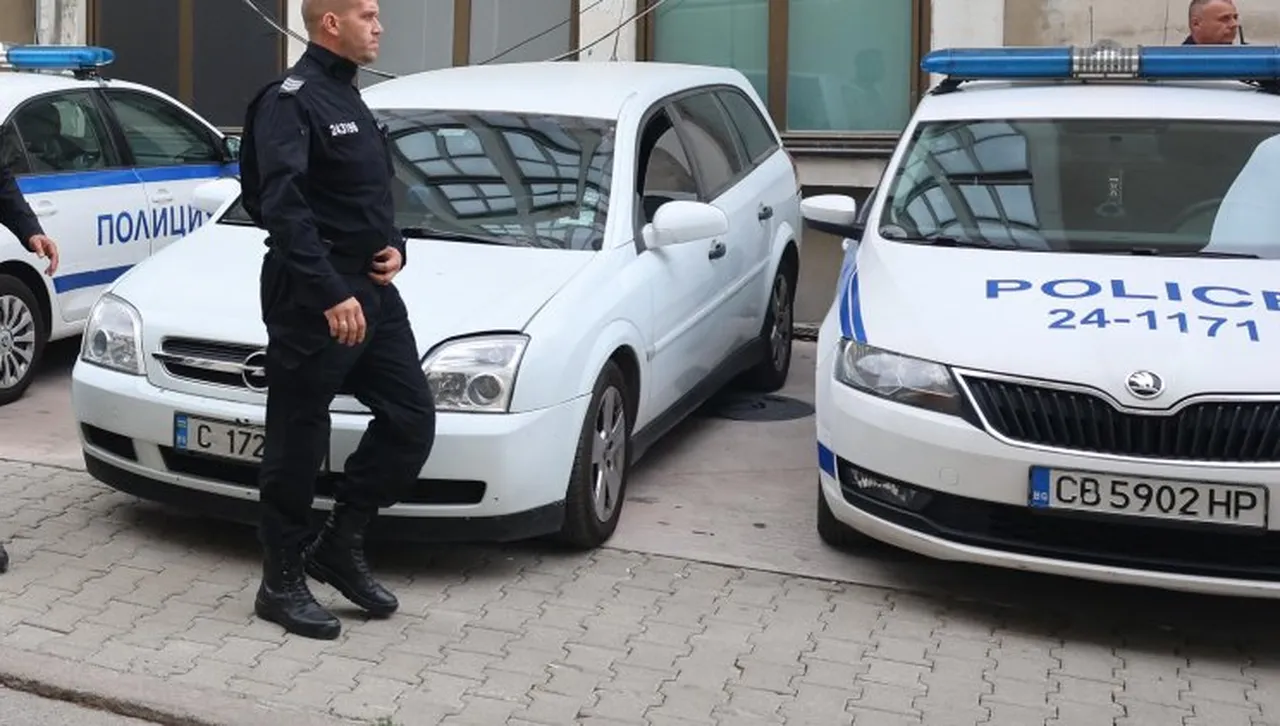 Пред сградата на МВР: Напрежение на протеста расте