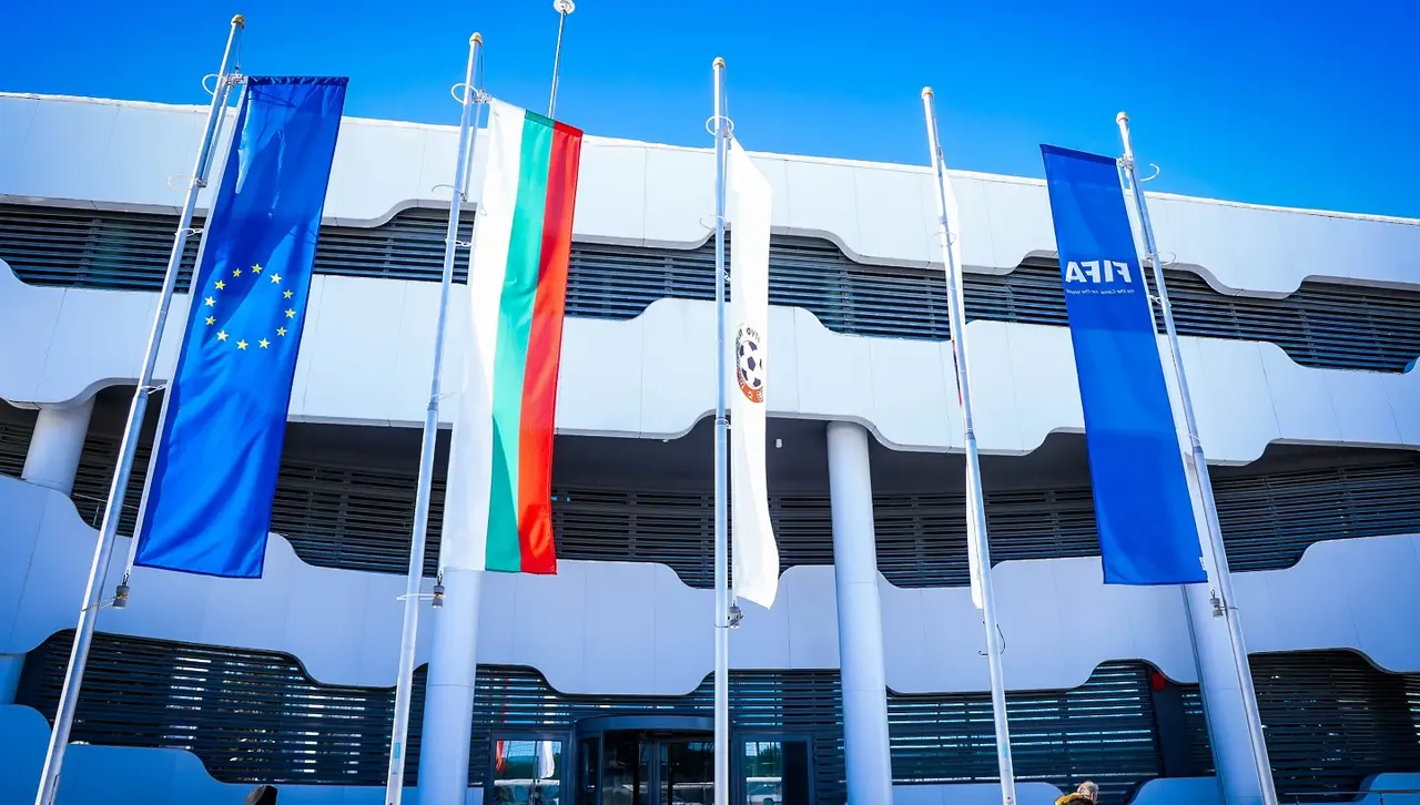 Обсъждат доживотни забрани за посещения на спортни събития от провнили се фенове