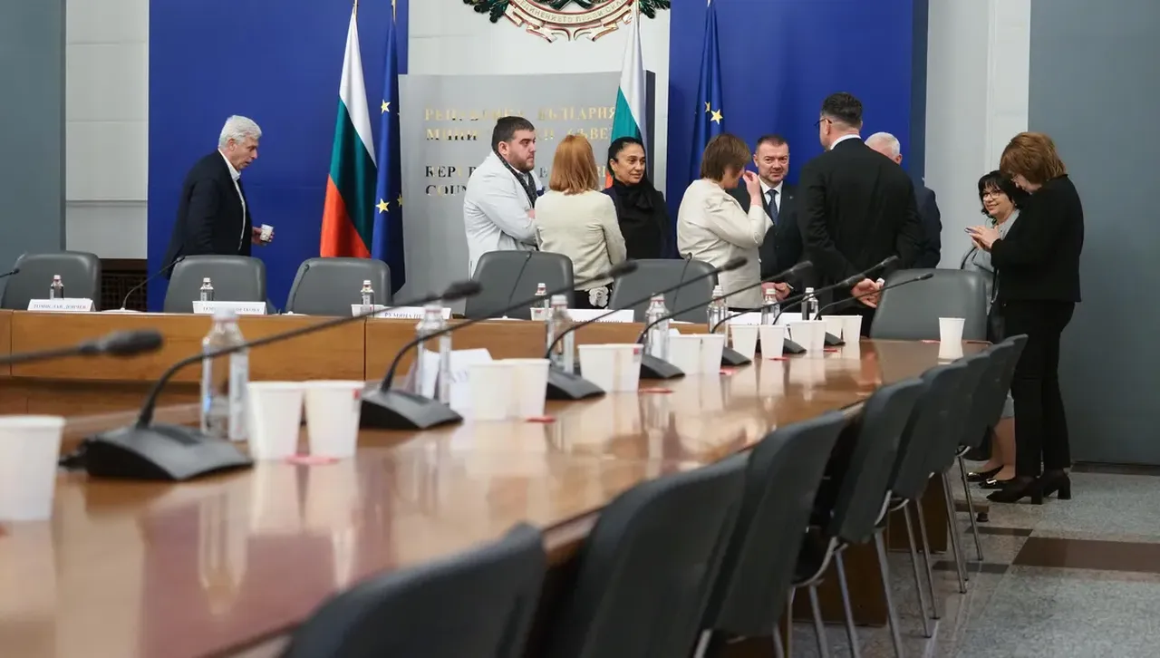 Провали се извънредното заседание на Тристранката за бюджета, работодателите го бойкотираха