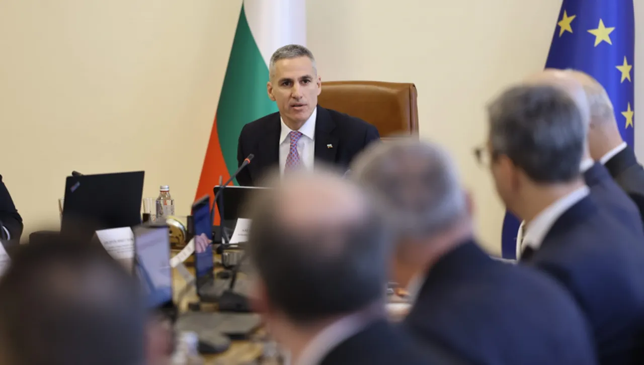 КС образува дело по решението на парламента за пакет от мерки срещу скъпите горива