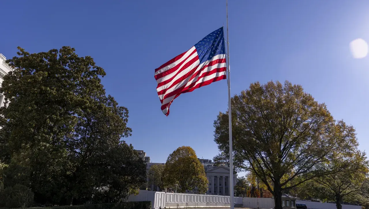 САЩ издадоха Генерален лиценз за България, направиха изключение  от санкциите срещу "Лукойл"