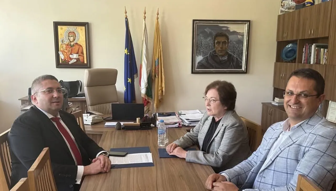 Правото на достъп до вода е конституционно, но вода до дома е услуга, която струва пари 