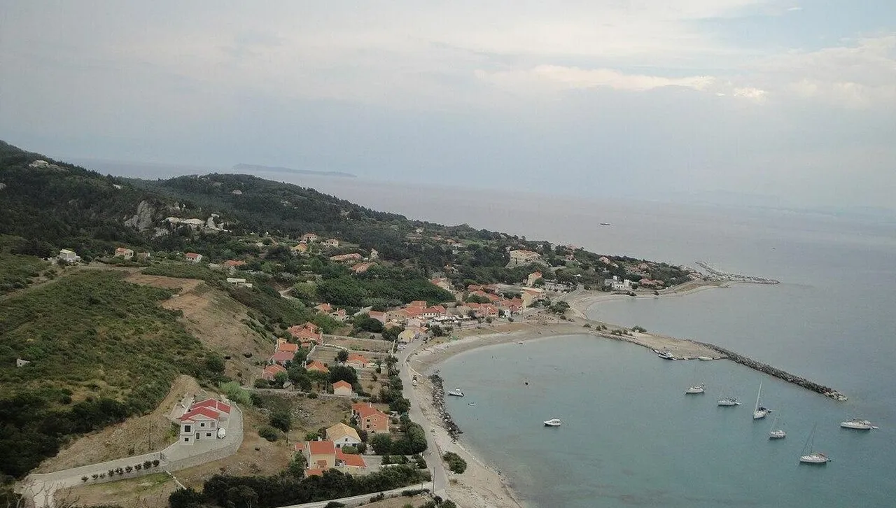  Какво привлича туристите на малкия  гръцки остров, където Одисей е живял с нимфата Калипсо?