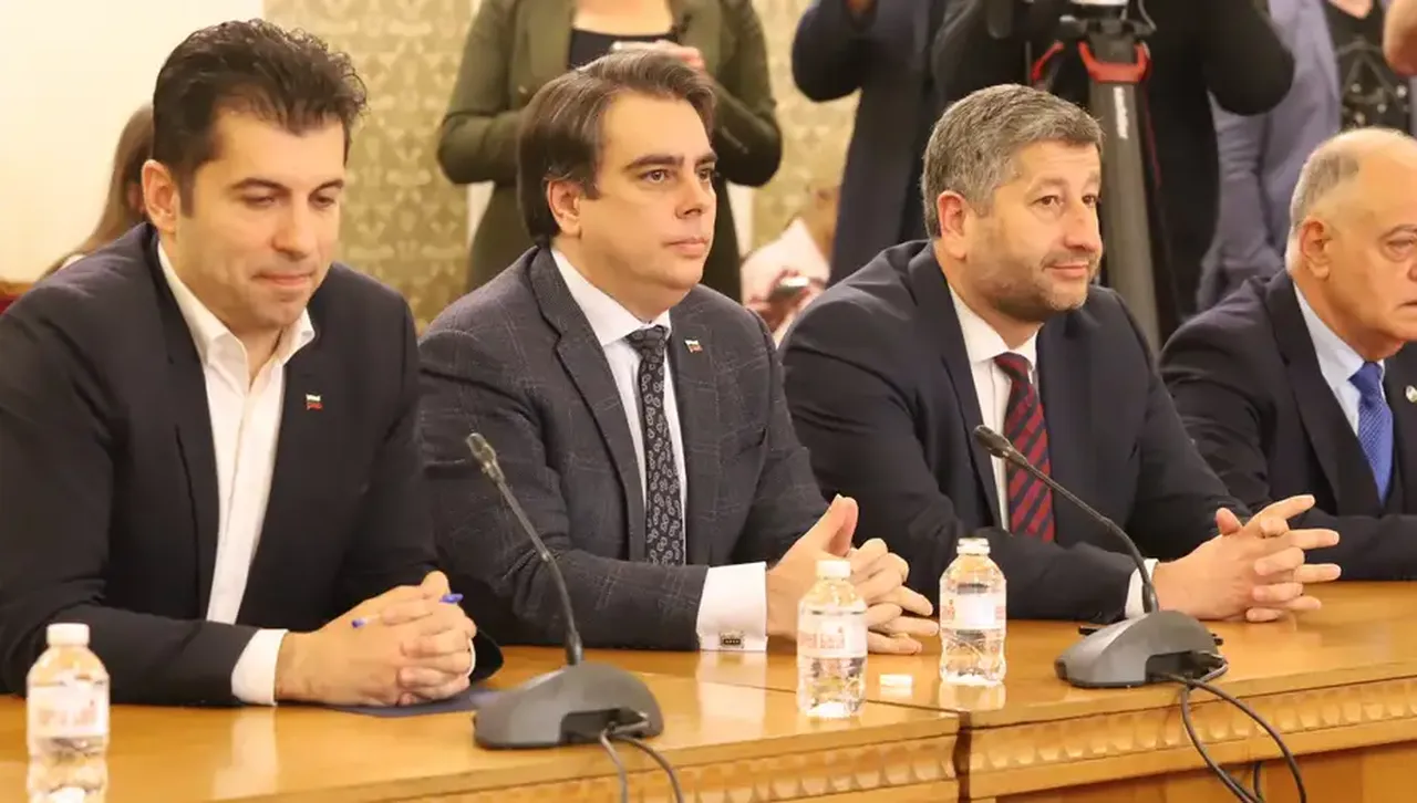 Тежка дилема пред ПП-ДБ, а възможностите са само две...