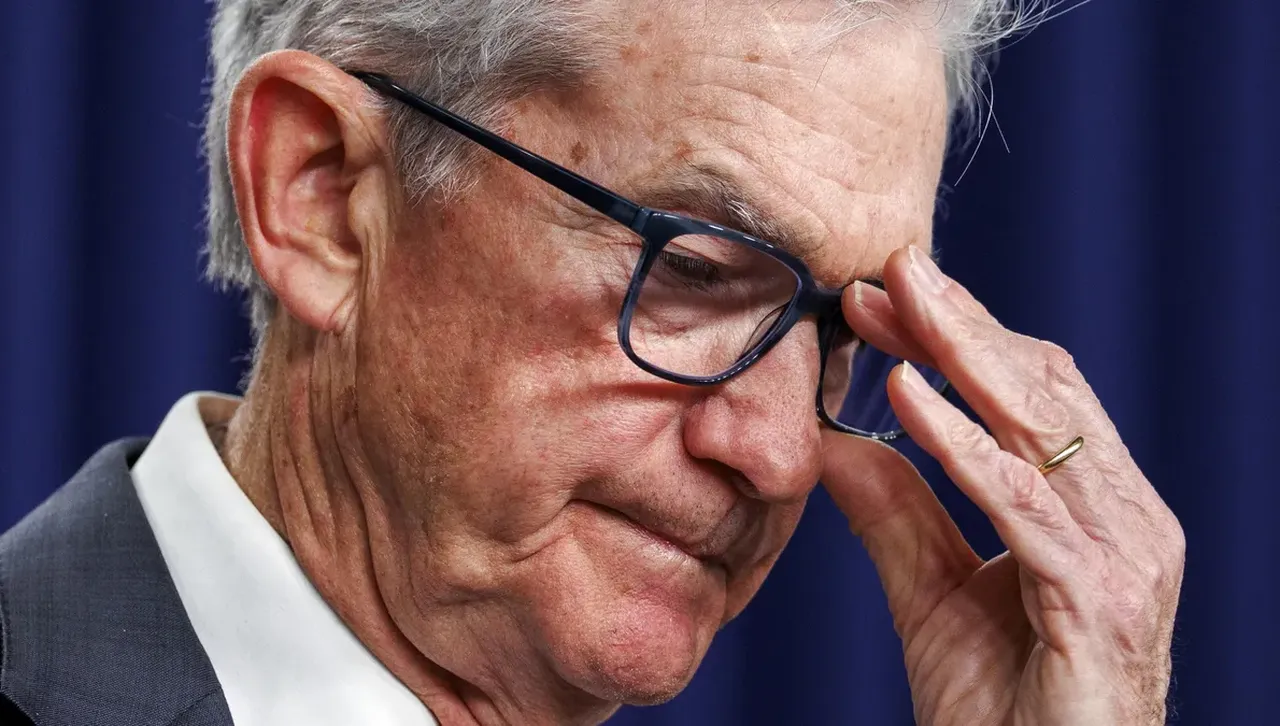 Безпрецедентно разследване блокира смяната на върха във ФЕД